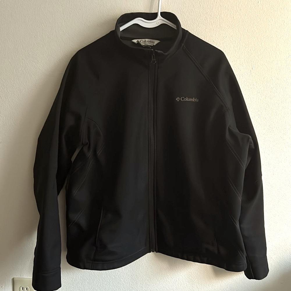 Columbia Women's Black Poly Soft Shell Omni Shield Full Zipper 2 Zip Pkts Jacket